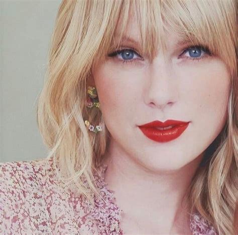 Stunning Taylor Swift Gorgeous Taylor Swift Instagram Celebrity Fashion Celebs Instagram