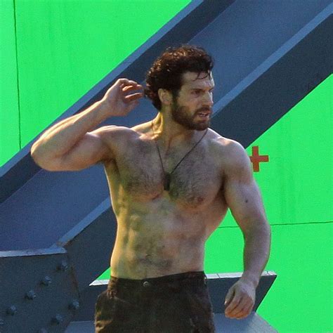 Times When Henry Cavil Showed Off His Muscular Body Amz Newspaper