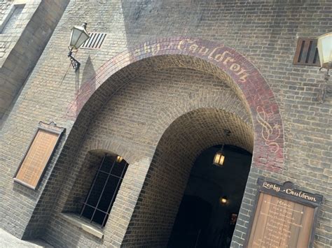 Getting To Know Universal Leaky Cauldron A Blog About Disney Stuff