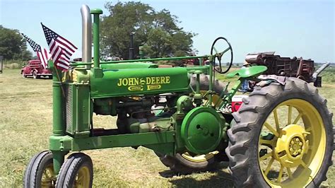 Antique John Deere Tractor With The Engine Running Youtube