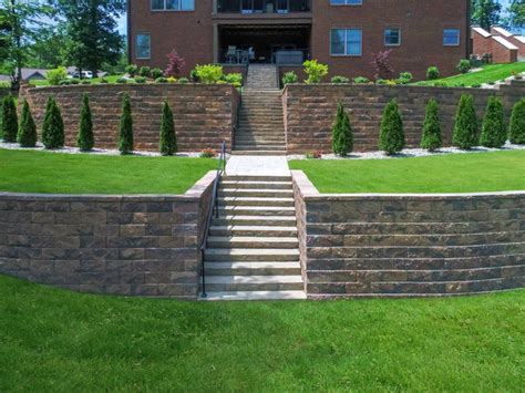 Two Tier Retaining Wall Traditional Patio Louisville By Lambs