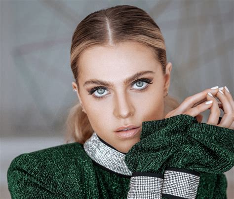‘the Orville Anne Winters Joins As New Series Regular For Season 3