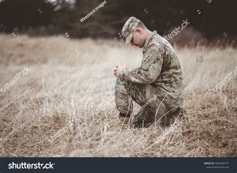 American Soldiers Praying