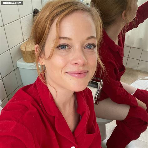 Jane Levy Selfie Sitting On The Toilet Nudbay