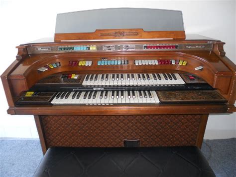 Thomas Electronic Organ Freestuff