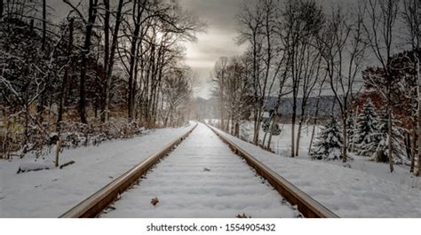 18714 Autumn Railroad Tracks Images Stock Photos And Vectors Shutterstock