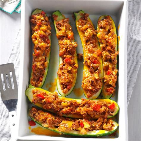 Add the riced cauliflower, the zucchini pulp, tomato sauce, salt, oregano, paprika and cook for 8 min at low heat, simmering. Beef & Bulgur-Stuffed Zucchini Boats Recipe | Taste of Home
