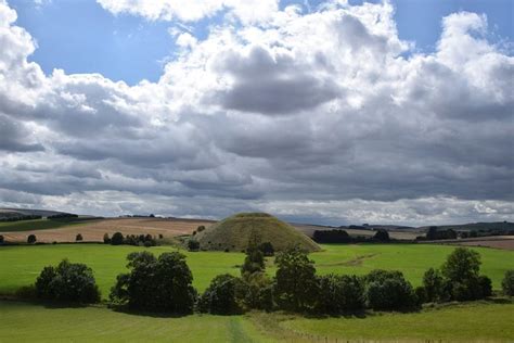 Top 10 Interesting Facts About Silbury Hill Discover Walks Blog