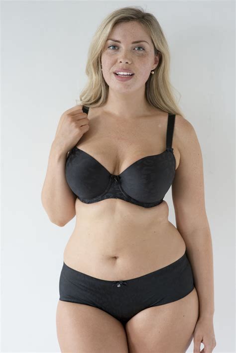 Star In A Bra Plus Size Beauty Seana Sweeney Named New Face Of Curvy Kate Lingerie Daily