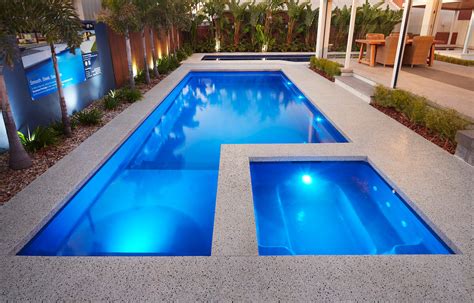 6 Latest Swimming Pool Designs You Can Consider While Home