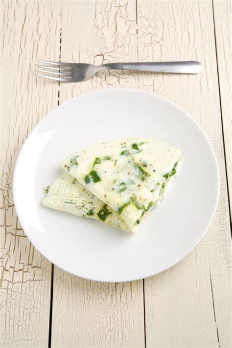 Generally, ice cream recipes call for whole eggs. Spinach & Ricotta Egg White Omelette - Lose Baby Weight
