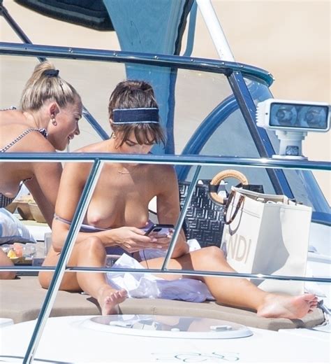 Olivia Culpo Showed Off Nude While Chatting On Board 25 Photos The Fappening
