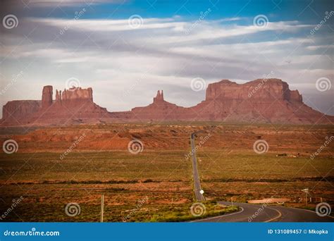 Road Leading Into Monument Valley Utah In The Four Corners Region Stock