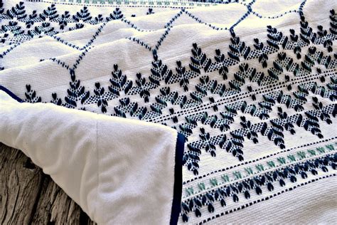 Hand Embroidered Throw Blanket Light Sofa Throw Swedish Weaving