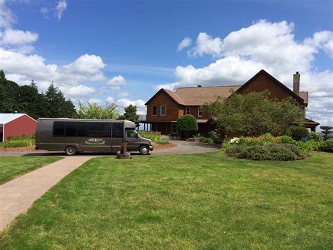 Limo Winery Tours In The Willamette Valley Infinity Limo Located In