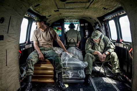 Aid Arrives In A Devastated Ecuadorean Village The New York Times