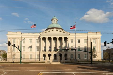 Old Captiol Building Visit Mississippi