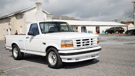 All The Things That Make The First Gen Lightning Special Ford Trucks