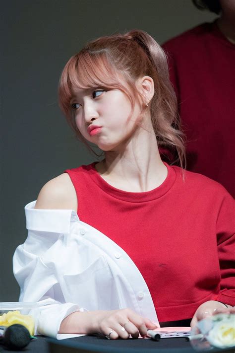 Hirai momo), commonly known mononymously as momo, is a japanese singer and dancer currently based in south korea. #TWICE #MOMO is soO cute.... | Momo, Twice, Hirai momo