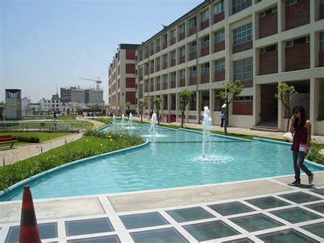 Universidad De Lima Hidroworks