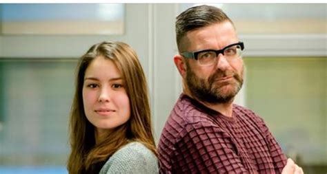 Gaan ze kussen?' een paar jaar geleden las ze nog het nieuws voor op radio west. Opinie Paultje: Popie Jopie Journaal is met van alles ...