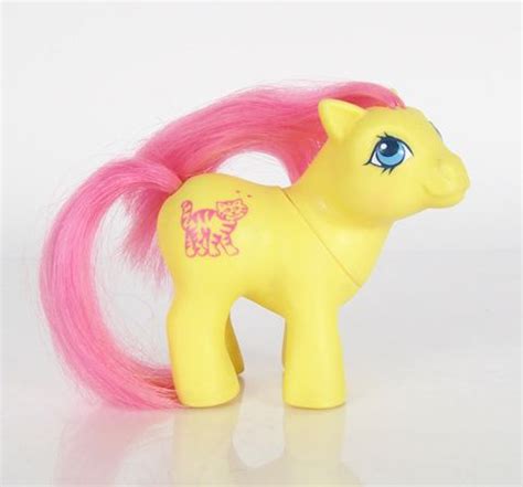 Five red leaves gusty appeared in both the my little pony: Best Friend Ponies - My Little Pony European Exclusives