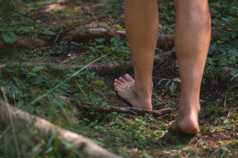 Barefooting A Piedi Nudi Nel Bosco Stylepiccoli