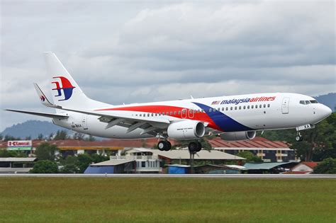Airline Review Malaysia Airlines Hong Kong Kuala Lumpur The Art Of
