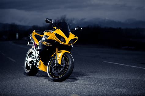 Free bike wallpapers download for mobiles. Yamaha, Yamaha R1 HD Wallpapers / Desktop and Mobile ...