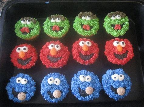 Sesame Street Cupcakes To Go With Elmo Cake Sesame Street Cupcakes My