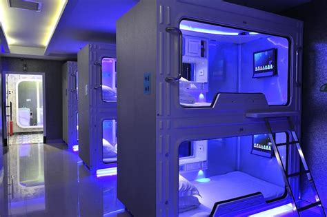 Pengheng Space Capsules Hotel China A Hotel Run By Robots Capsule Hotel Capsule Hotel