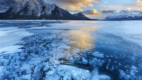 壁纸 阳光 景观 湖 水 性质 支撑 反射 雪 冬季 海岸 霜 荒野 北极 冷冻 苔原 天气 季节 海洋