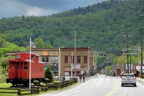 The Best Appalachian Trail Towns