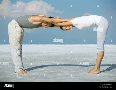 Man Outside Side Bends Hi Res Stock Photography And Images Alamy