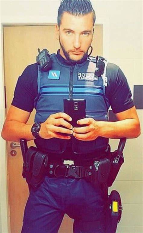 até imagino essa barba cutucando meu cú men s uniforms hot cops bear men raining men men in
