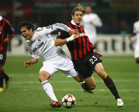 Courtois, lunin and luis lópez. Kaka Photos Photos - AC Milan v Real Madrid - UEFA ...