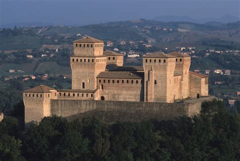 Castello Di Torrechiara I Castelli Del Ducato Di Parma Piacenza E