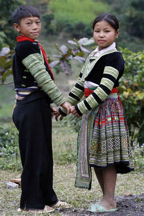 pin-by-rice-in-water-on-children-hmong-clothes,-hmong-people,-hmong