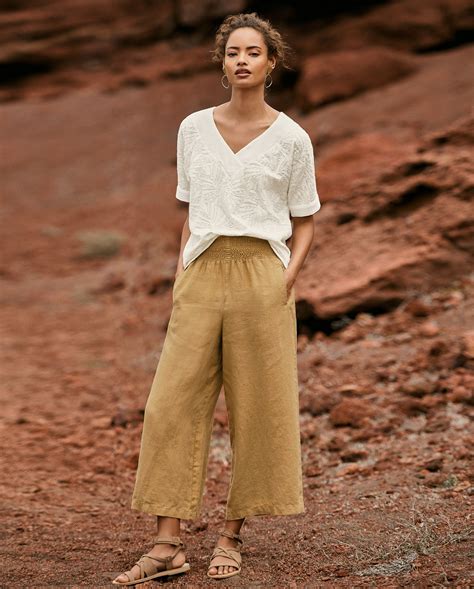 Linen Cropped Trousers Wrap London In 2020 Cropped Linen Trousers