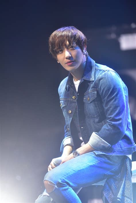 Cnblue Singer Jung Yong Hwa 1st Solo Concert In Singapore May 31 2015 [photos] Kpopstarz
