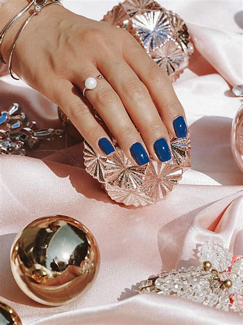 12 Holiday Manicures That Are Ready For Party Season Stylight