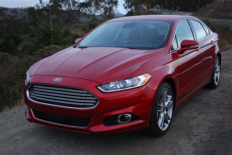 Review 2013 Ford Fusion Titanium Awd Car Reviews And News At