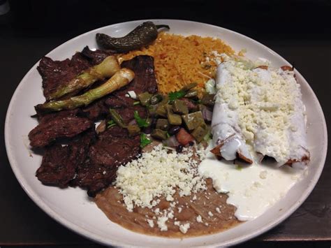 Eating healthfully at a mexican restaurant is muy difficulto! About Us | Azteca Mexican family style restaurant in ...