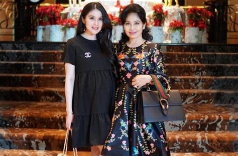 Cantiknya Potret Ibu Sandra Dewi Waktu Muda Mirip Banget Jessica Mila