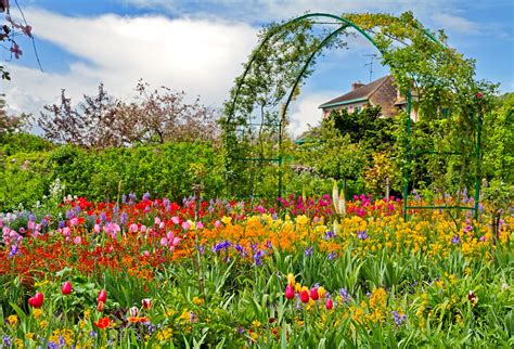 10 Most Beautiful Gardens In The World