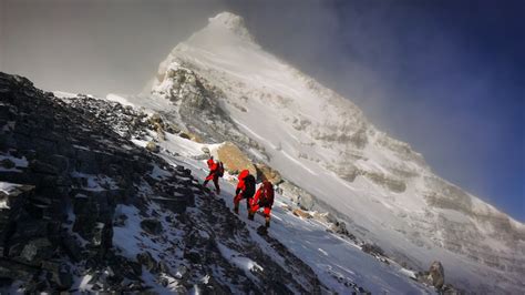The Loneliest Everest Expedition