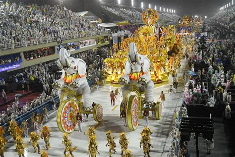 Karneval In Rio Das Spektakel Des Jahres Nach Zweijähriger Pause