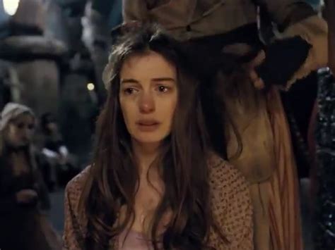 anne hathaway sings her heart out and gets a buzz cut in the new les miserables trailer