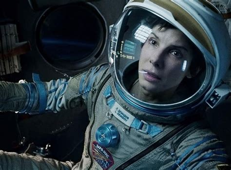 Gravity Review Sandra Bullock Space Epic Makes Other Blockbusters Look