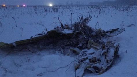 Russia Hunts For Body Parts Clues After Plane Crash That